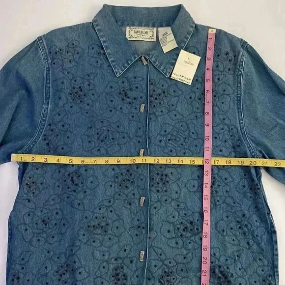 NWT Tantrums Button Down  - Picture 4 of 8